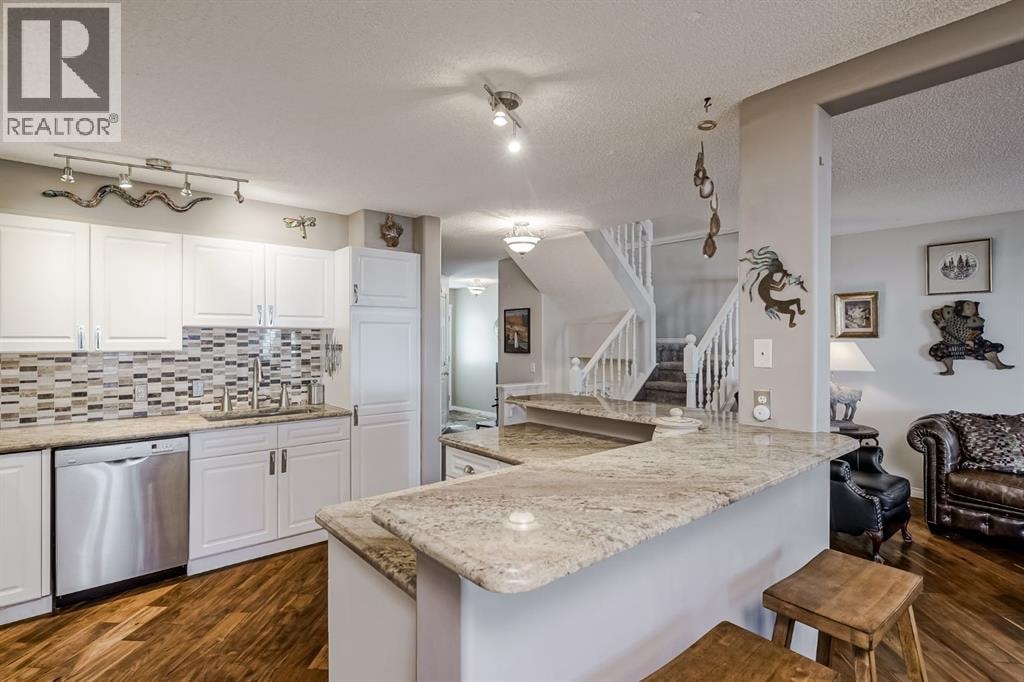 25, 200 Sandstone Drive NW — photo 14