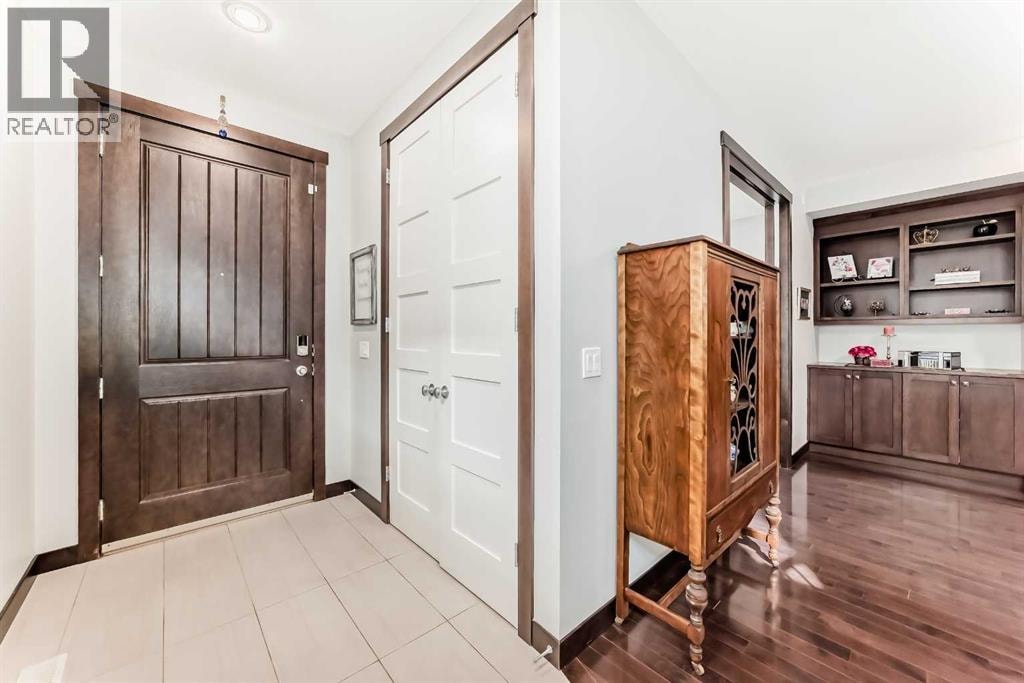 2213 27 Street SW — photo 4