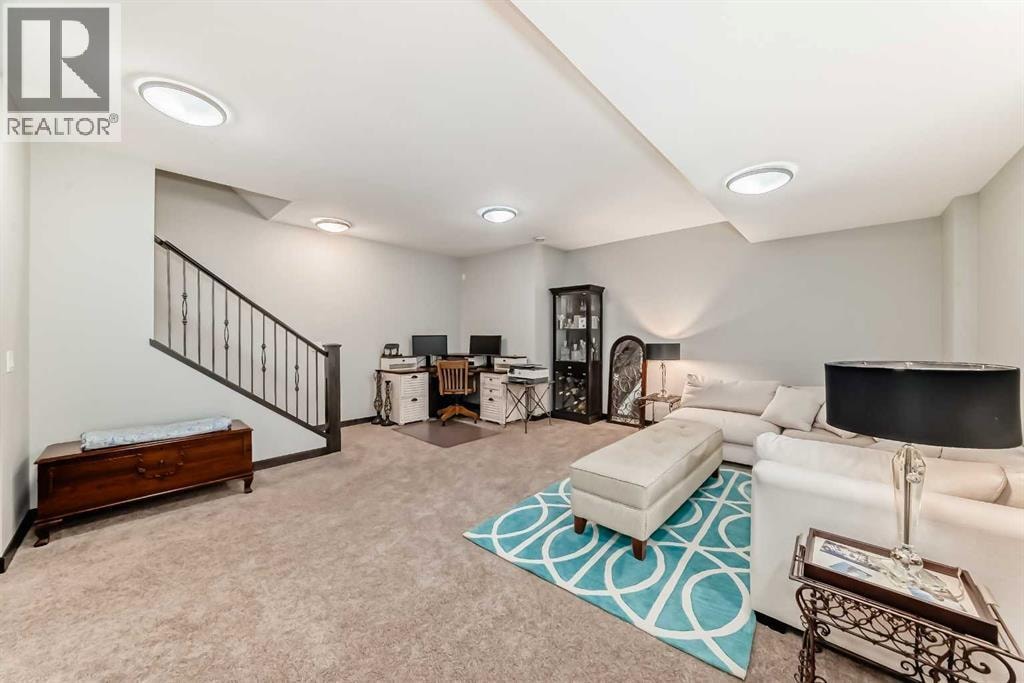 2213 27 Street SW — photo 36