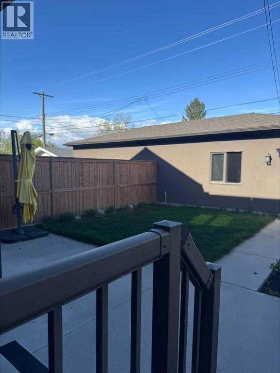 2213 27 Street SW — photo 43