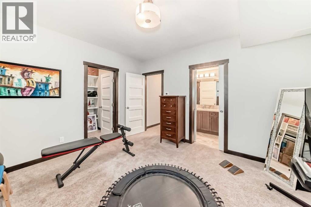 2213 27 Street SW — photo 39