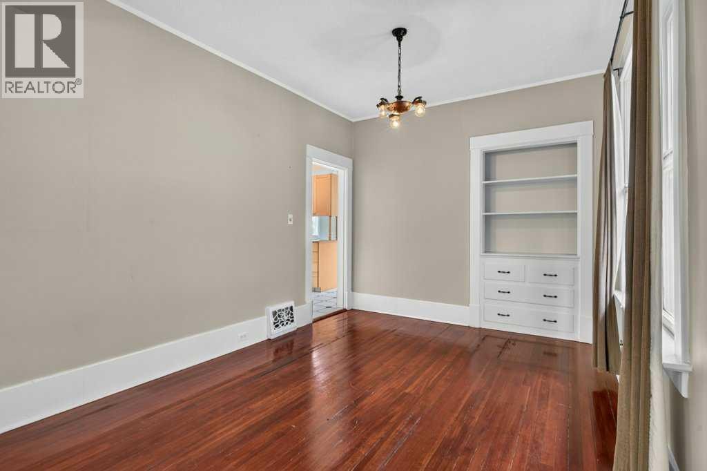 918 18 Avenue SE — photo 9