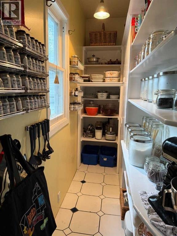 918 18 Avenue SE — photo 18