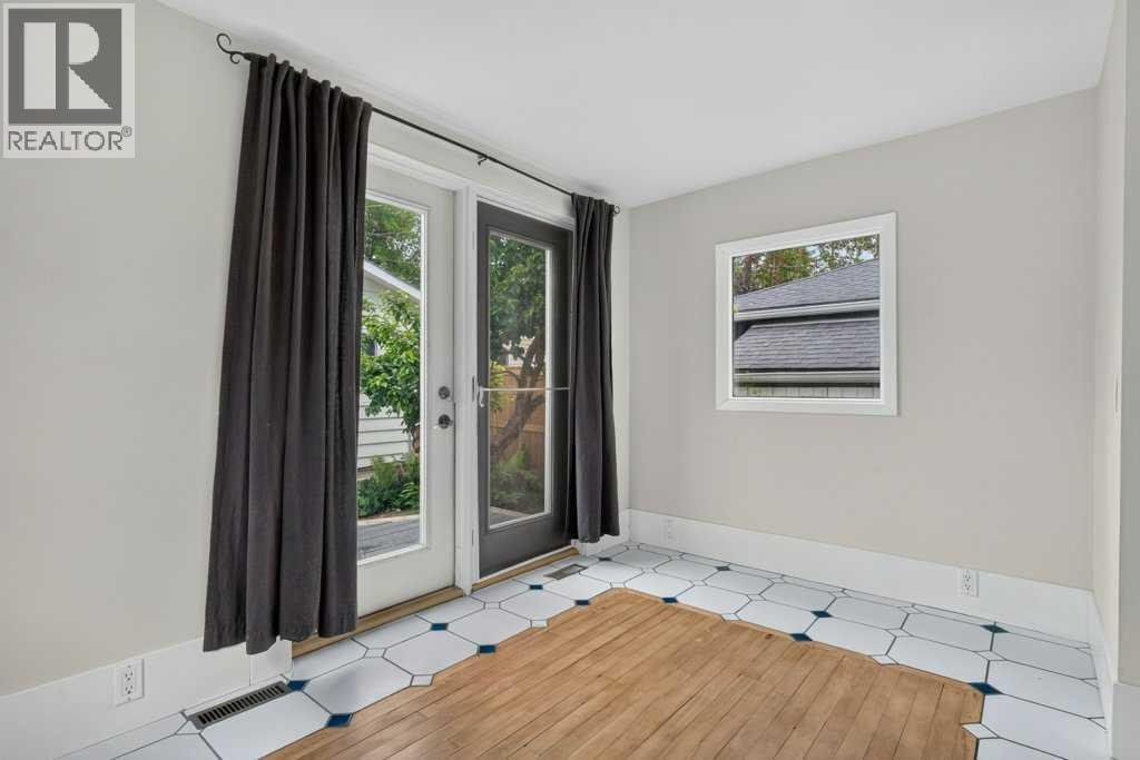 918 18 Avenue SE — photo 22