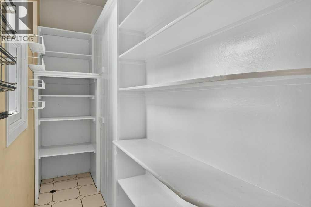 918 18 Avenue SE — photo 17