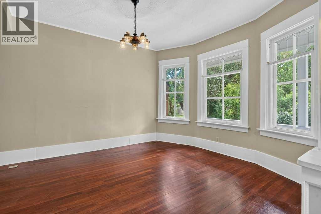 918 18 Avenue SE — photo 7