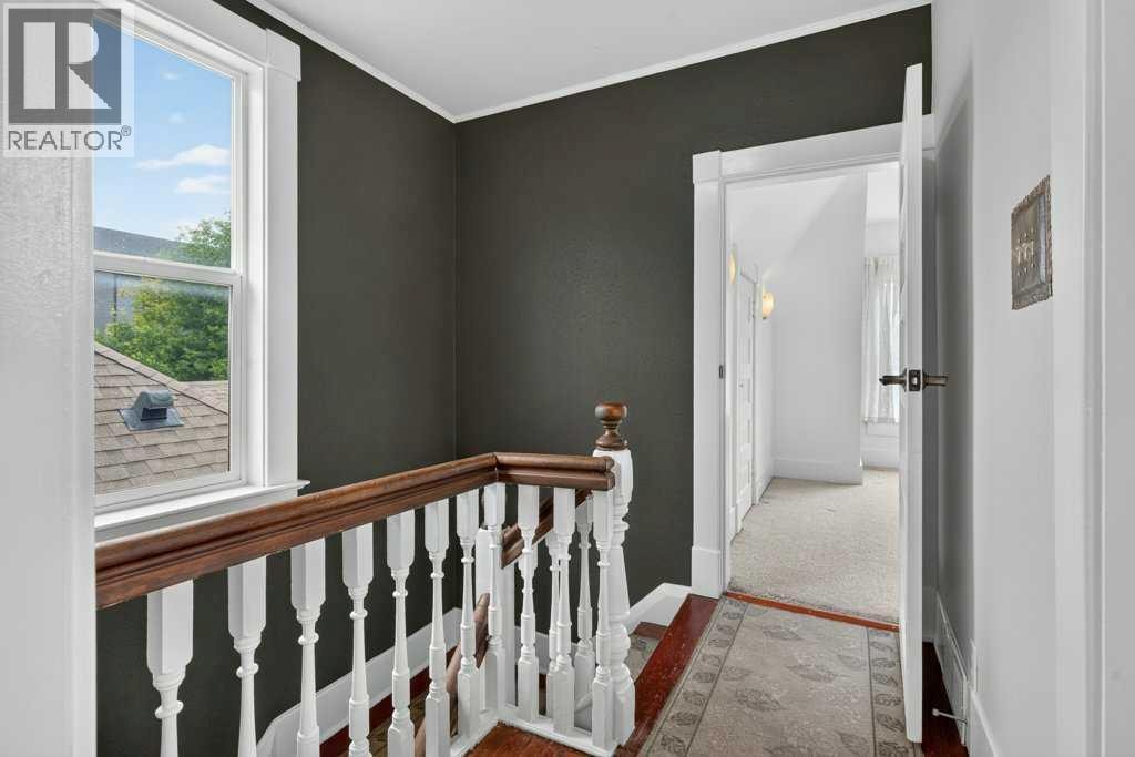 918 18 Avenue SE — photo 25