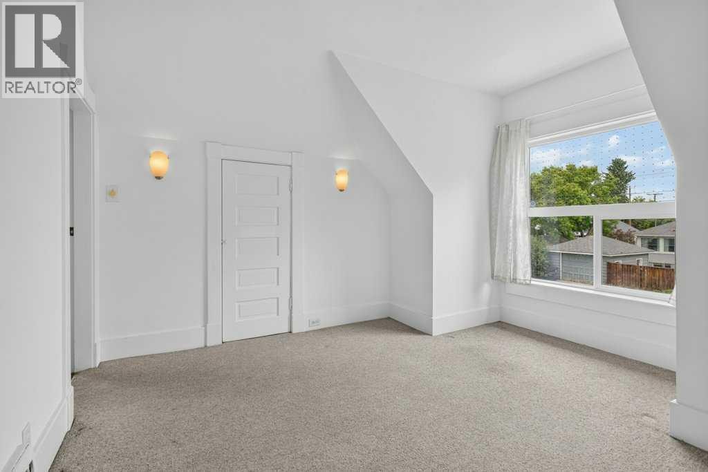 918 18 Avenue SE — photo 26