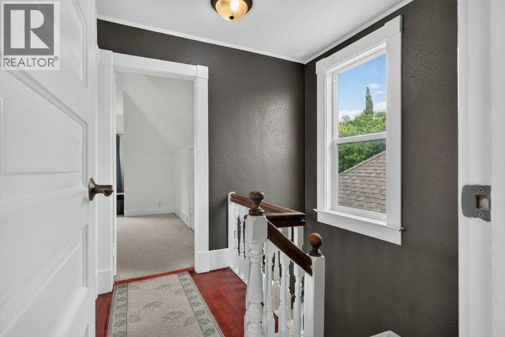 918 18 Avenue SE — photo 35