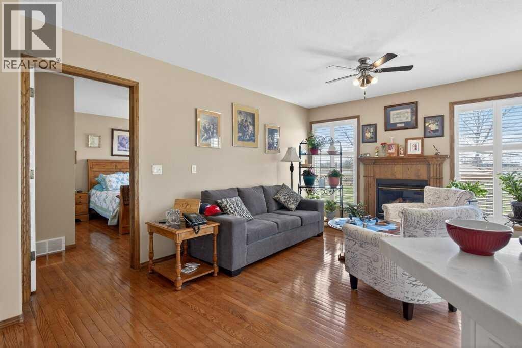 535 Epiphany Bay — photo 20