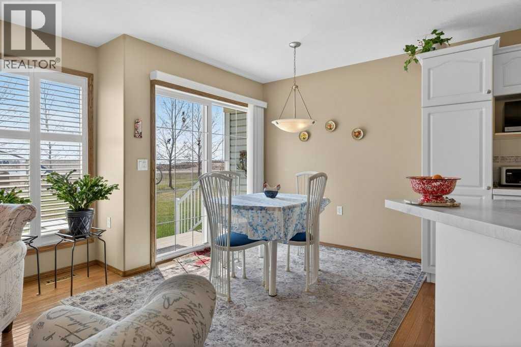 535 Epiphany Bay — photo 17