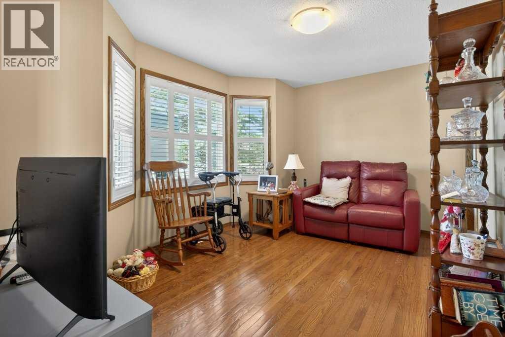 535 Epiphany Bay — photo 8