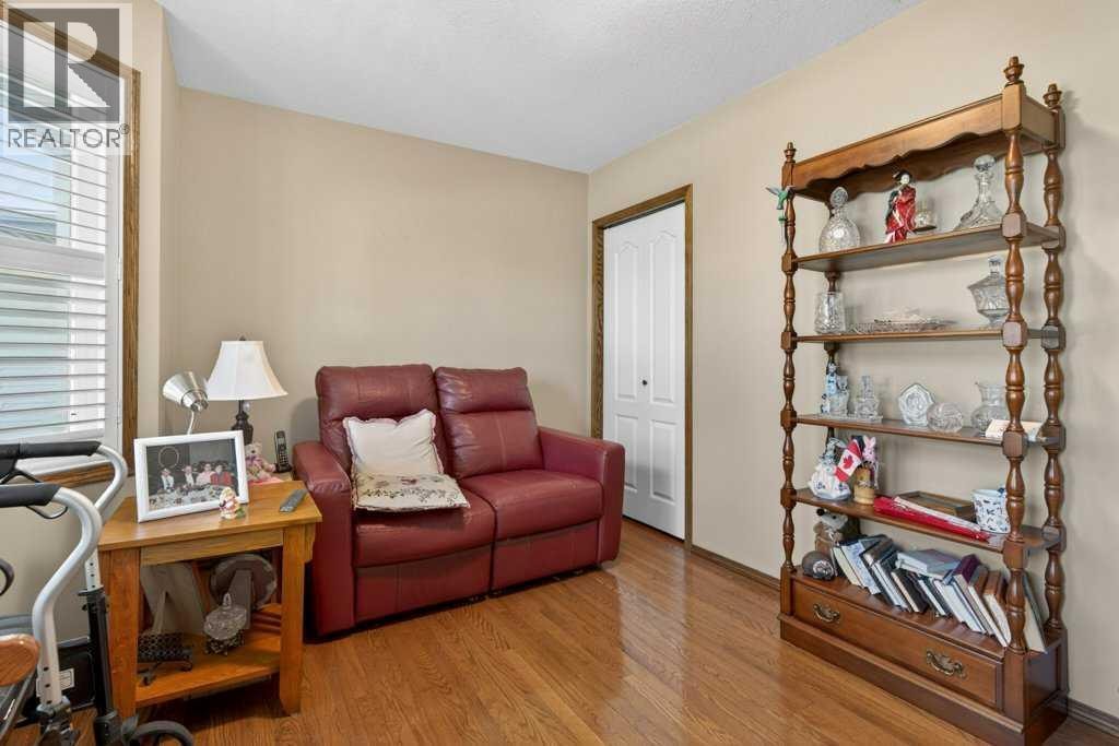 535 Epiphany Bay — photo 9
