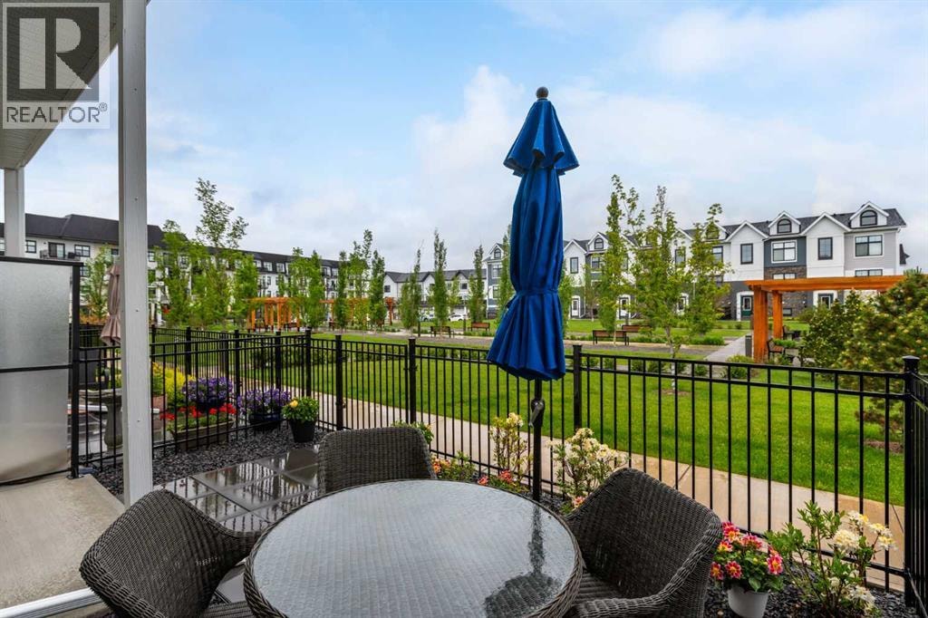 218 Les Jardins Park SE — photo 32