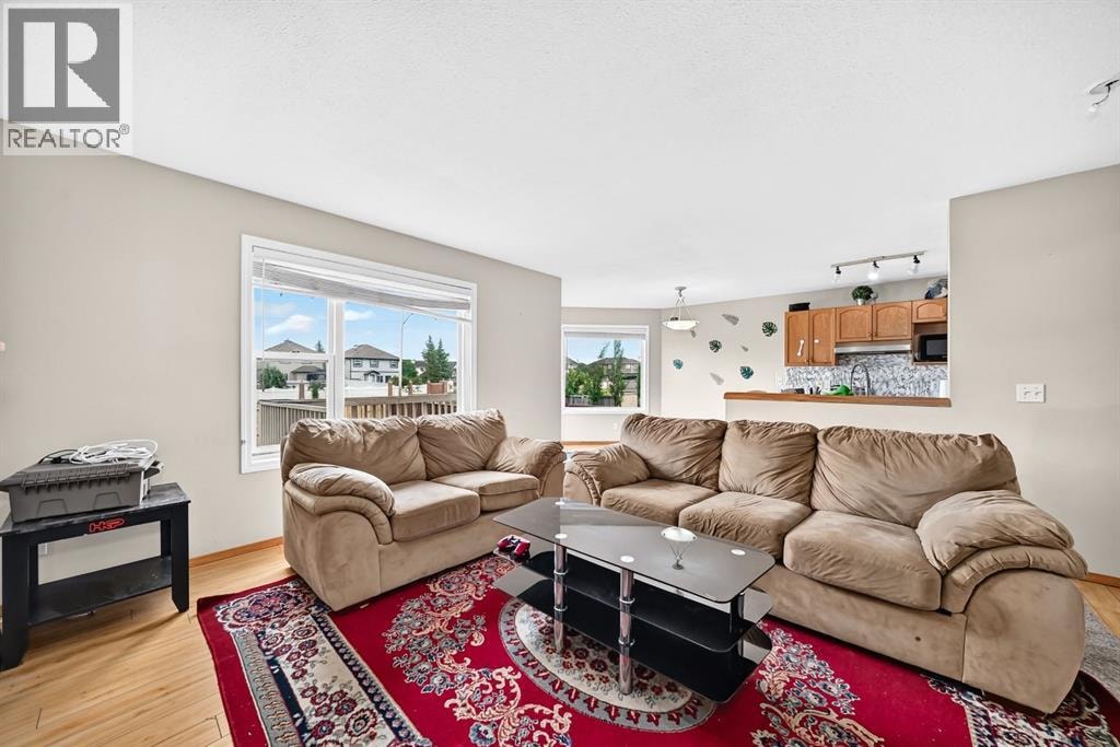 145 Martinvalley Crescent NE — photo 12