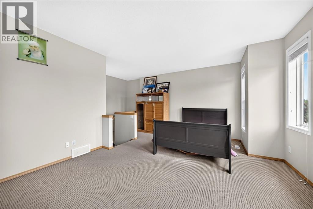 145 Martinvalley Crescent NE — photo 31