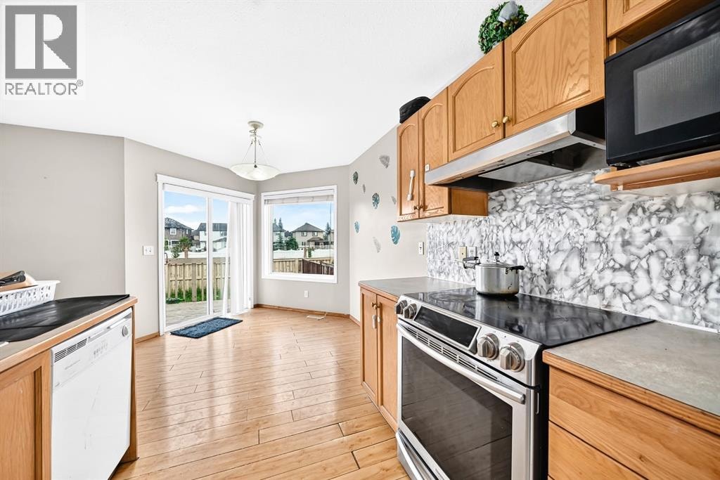 145 Martinvalley Crescent NE — photo 8