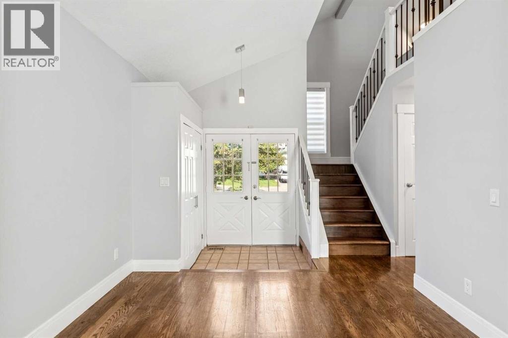 79 Millside Crescent SW — photo 4