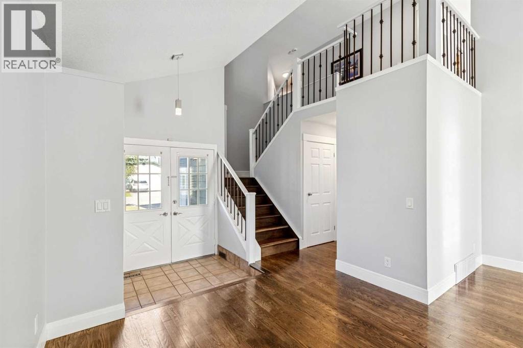 79 Millside Crescent SW — photo 5