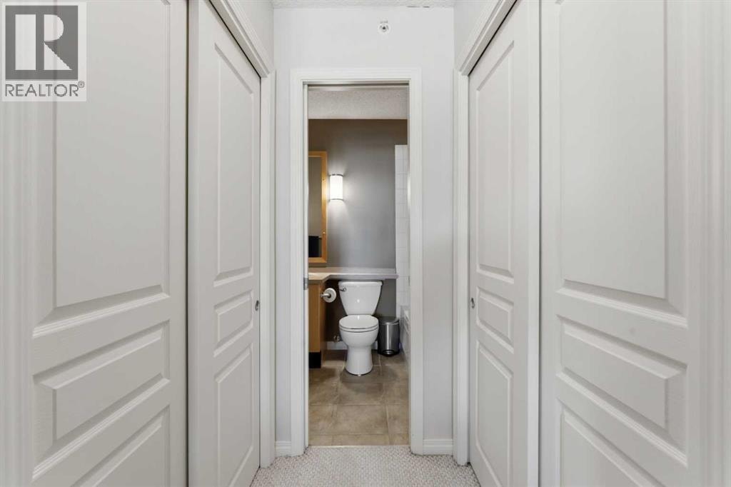 430, 22 Richard Place SW — photo 21