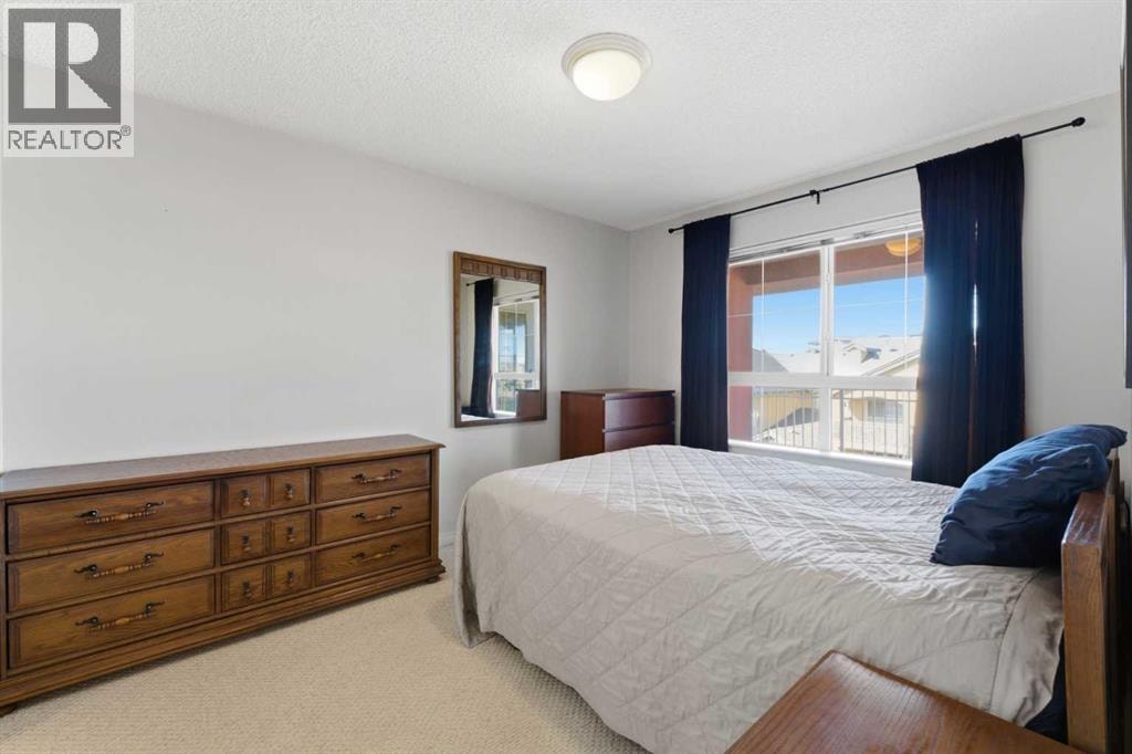 430, 22 Richard Place SW — photo 18