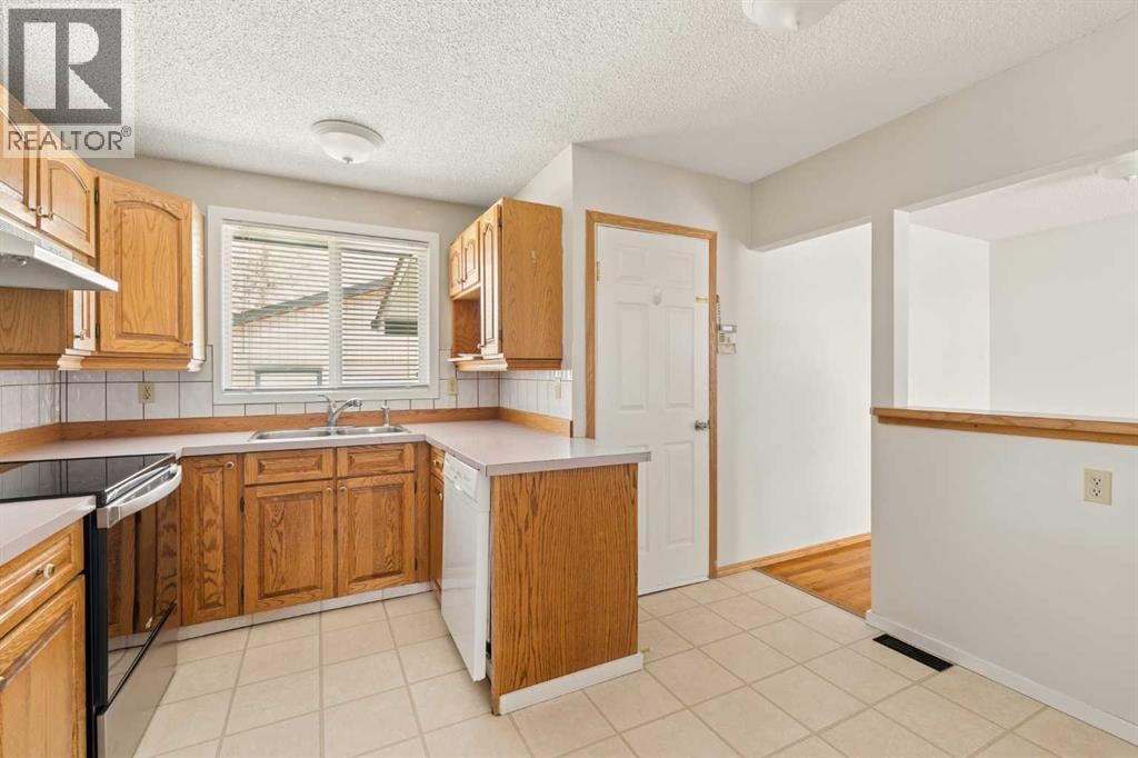 404 Manora Way NE — photo 18