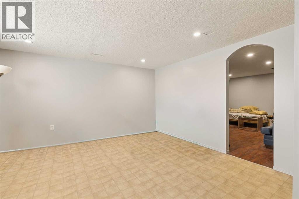 404 Manora Way NE — photo 21
