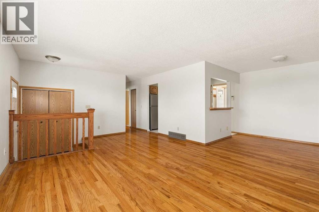 404 Manora Way NE — photo 9