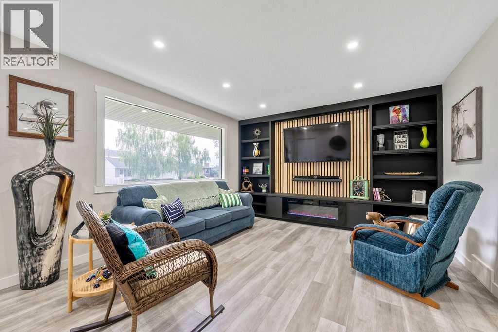 323 84 Avenue SE — photo 4