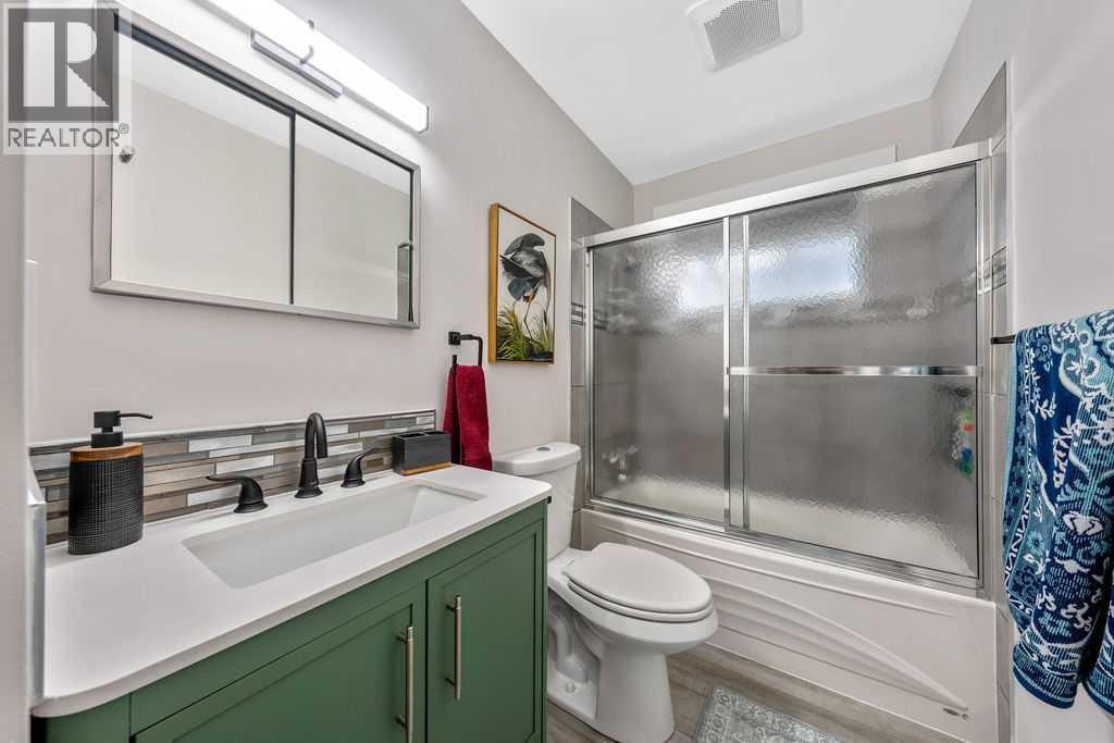 323 84 Avenue SE — photo 18
