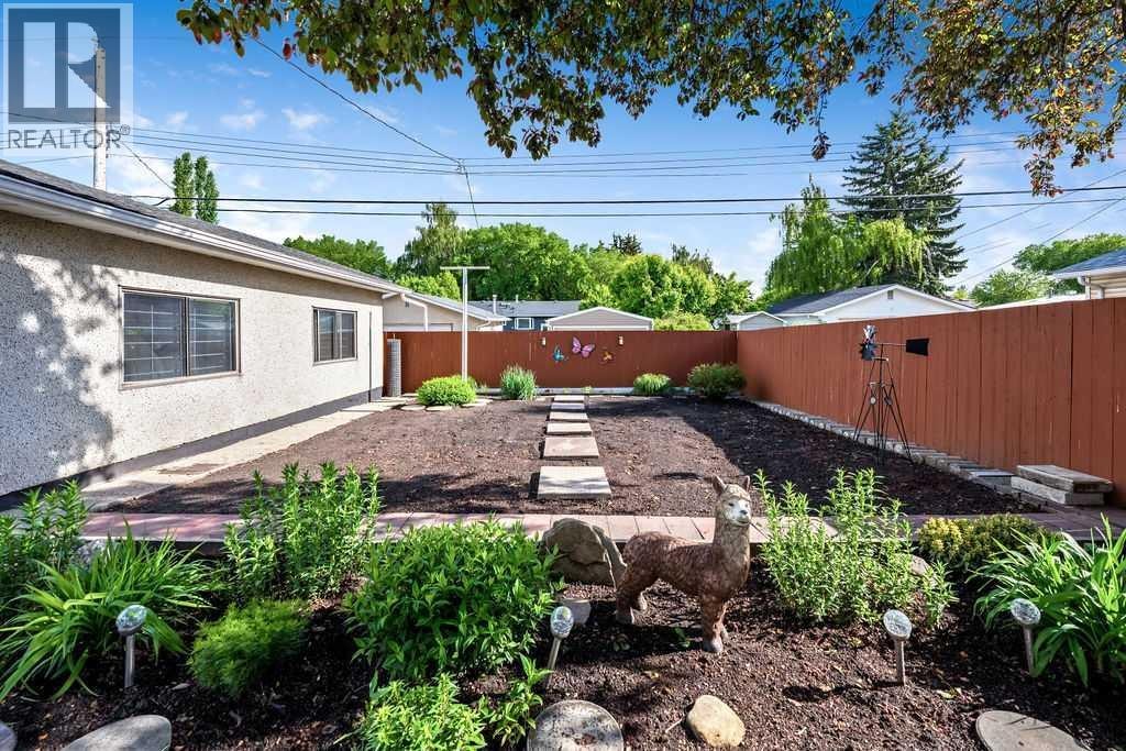 323 84 Avenue SE — photo 20