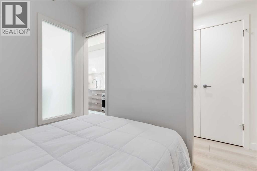 110, 138 Waterfront Court SW — photo 17
