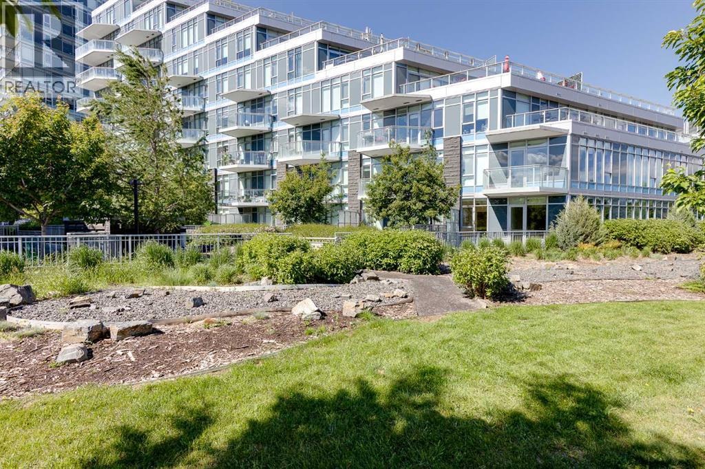 110, 138 Waterfront Court SW — photo 25