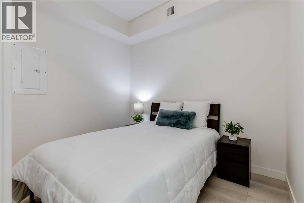 110, 138 Waterfront Court SW — photo 15