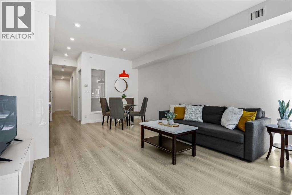 110, 138 Waterfront Court SW — photo 5