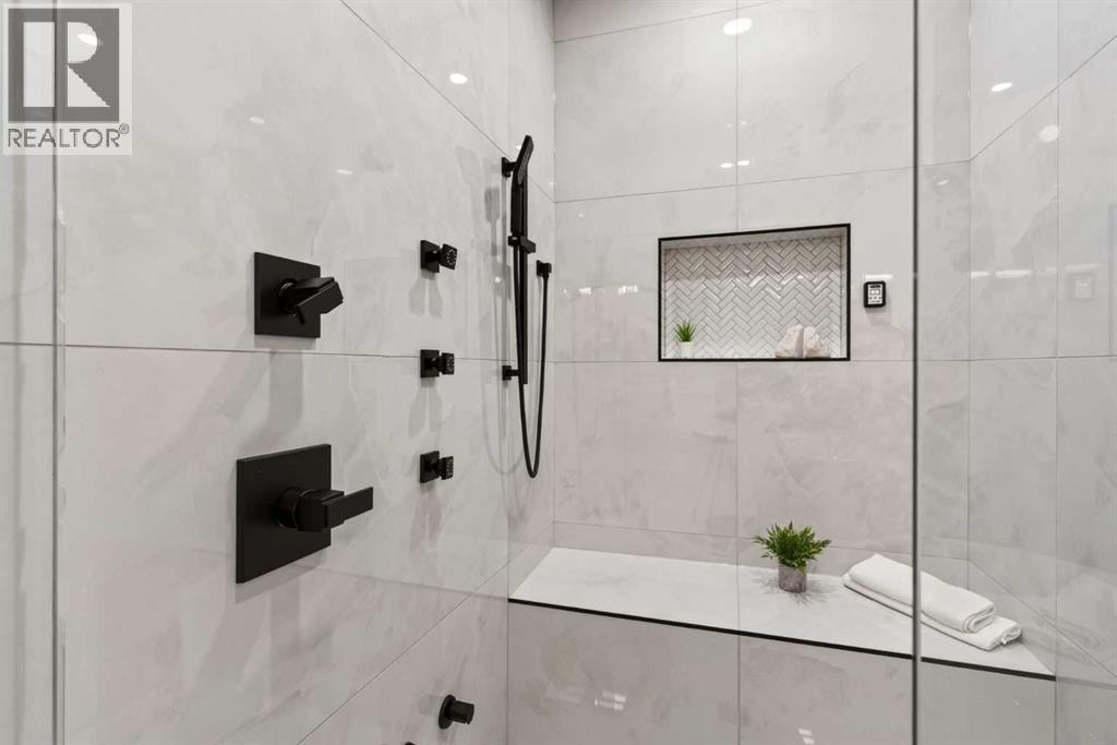 727 15 Street NW — photo 32