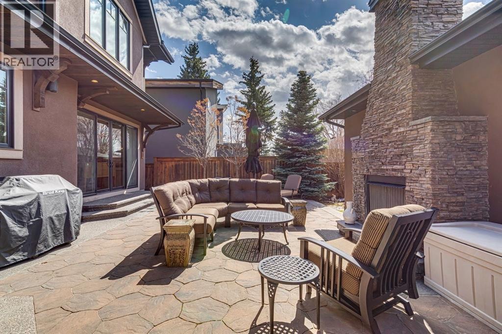 4315 17 Street SW — photo 44
