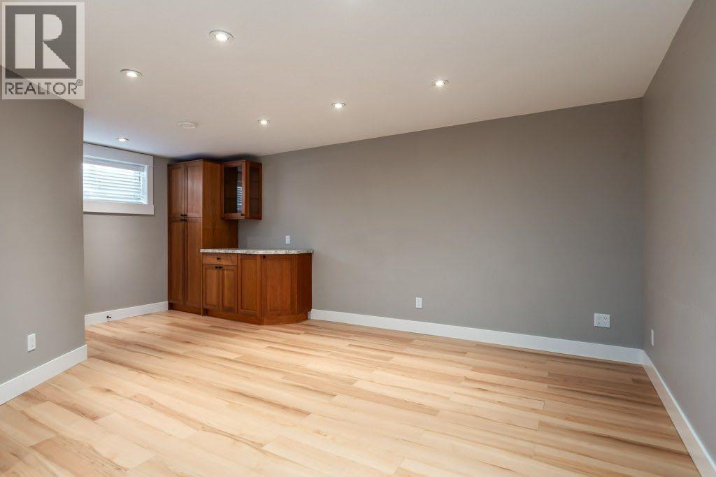 9504 3 Street SE — photo 20