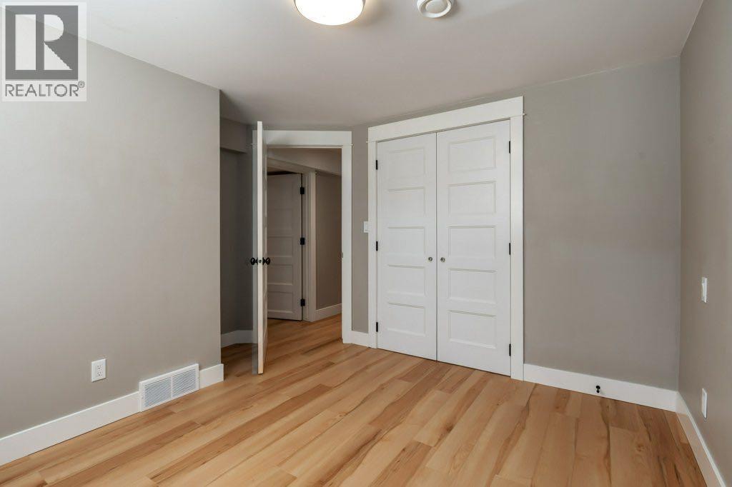 9504 3 Street SE — photo 23