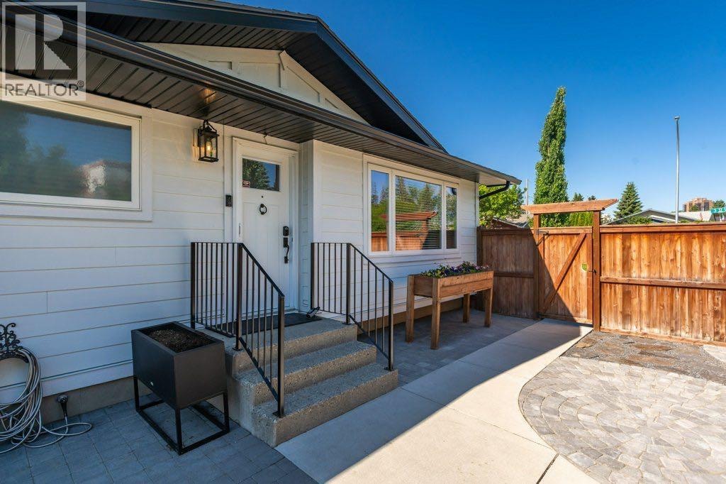 9504 3 Street SE — photo 32