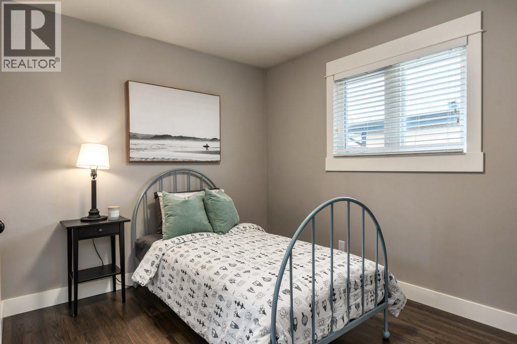 9504 3 Street SE — photo 15