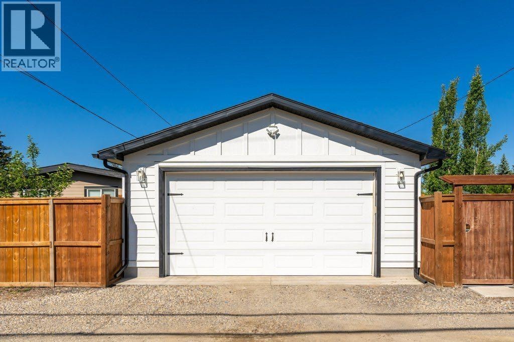 9504 3 Street SE — photo 33