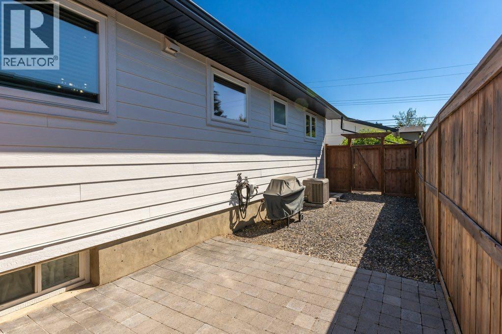 9504 3 Street SE — photo 36