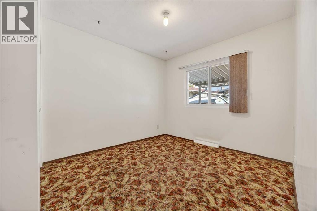 1124 31 Avenue NW — photo 26
