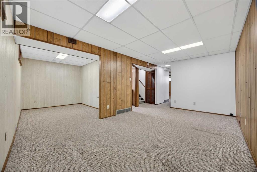 1124 31 Avenue NW — photo 29