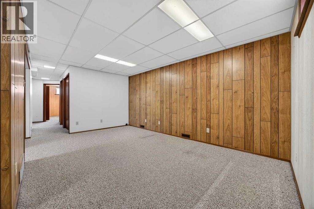 1124 31 Avenue NW — photo 30