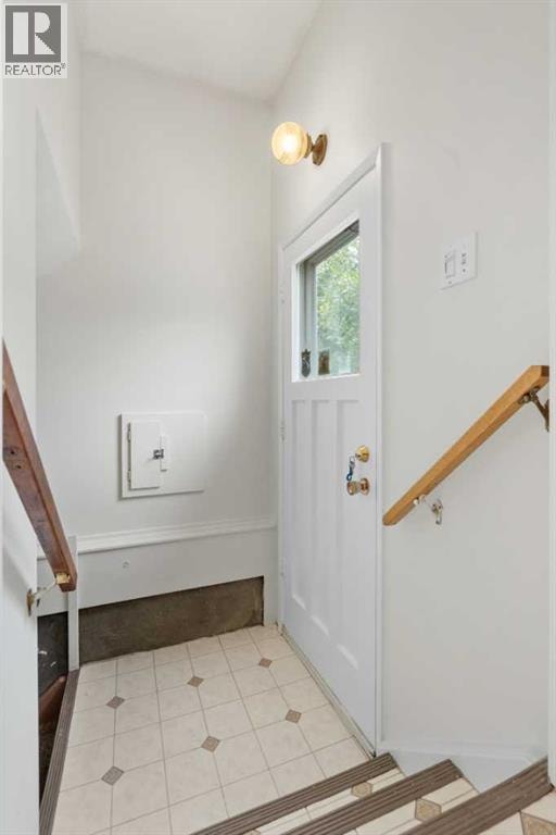 6215 Thorncliffe Drive NW — photo 11