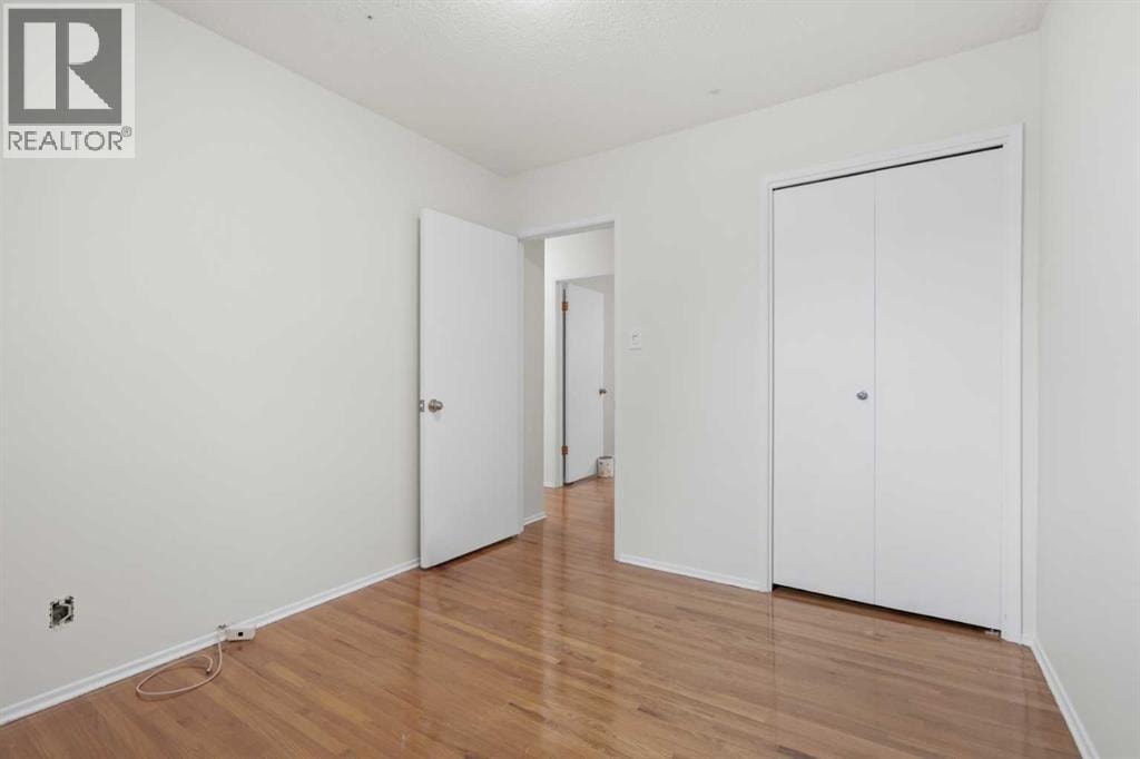 6215 Thorncliffe Drive NW — photo 17
