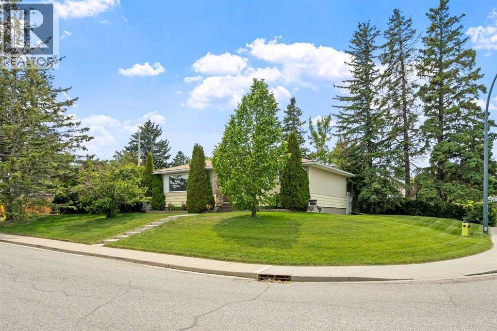6215 Thorncliffe Drive NW — photo 3