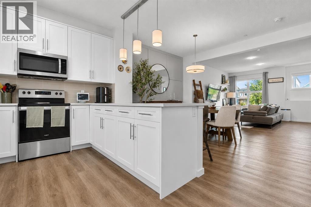 228 Livingston View NE — photo 11
